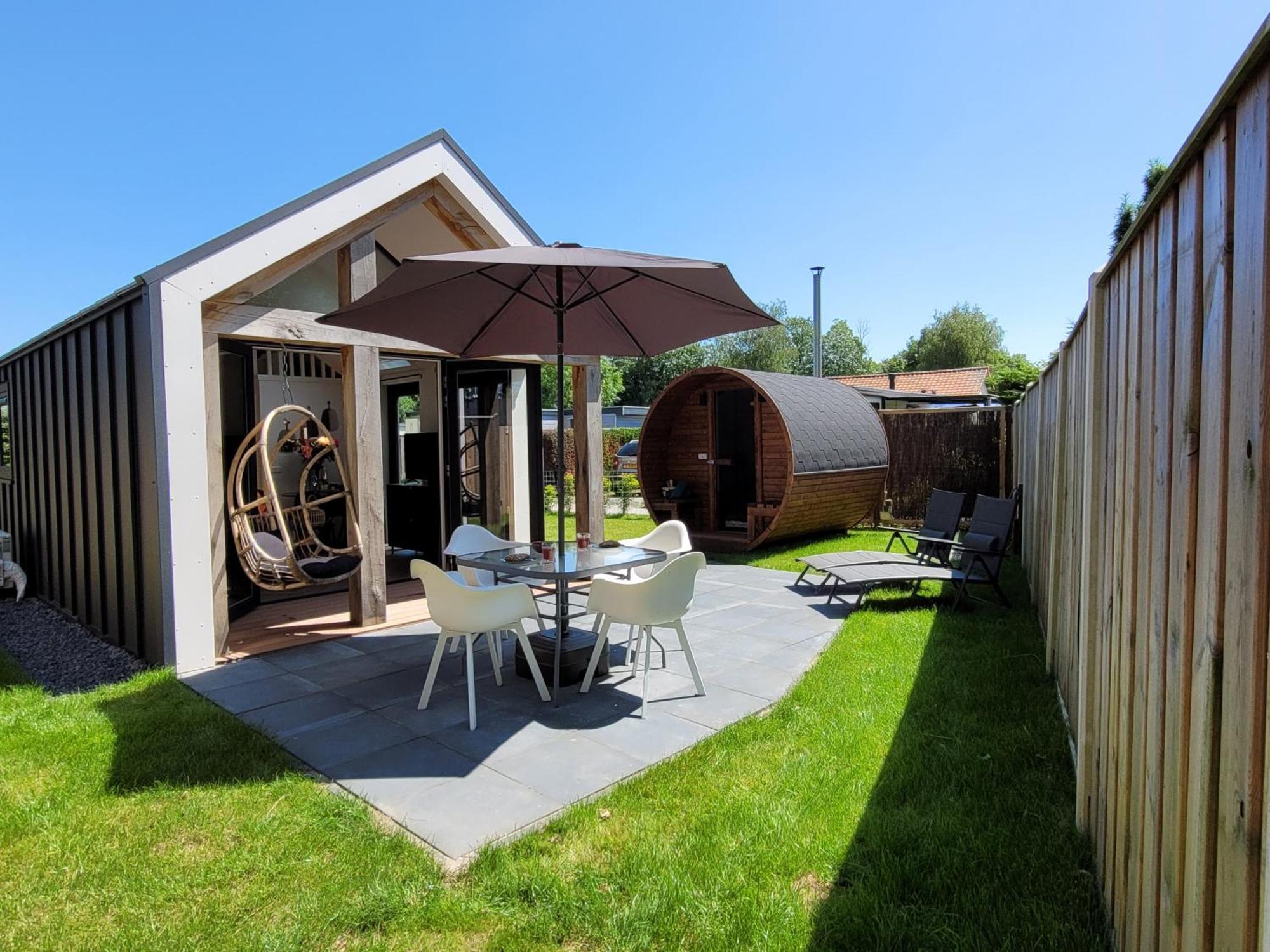 Chalet Tiny Zen House In With Private Sauna, Airco, Outdoor Swimming Pool, Wifi And 2 Bedrooms