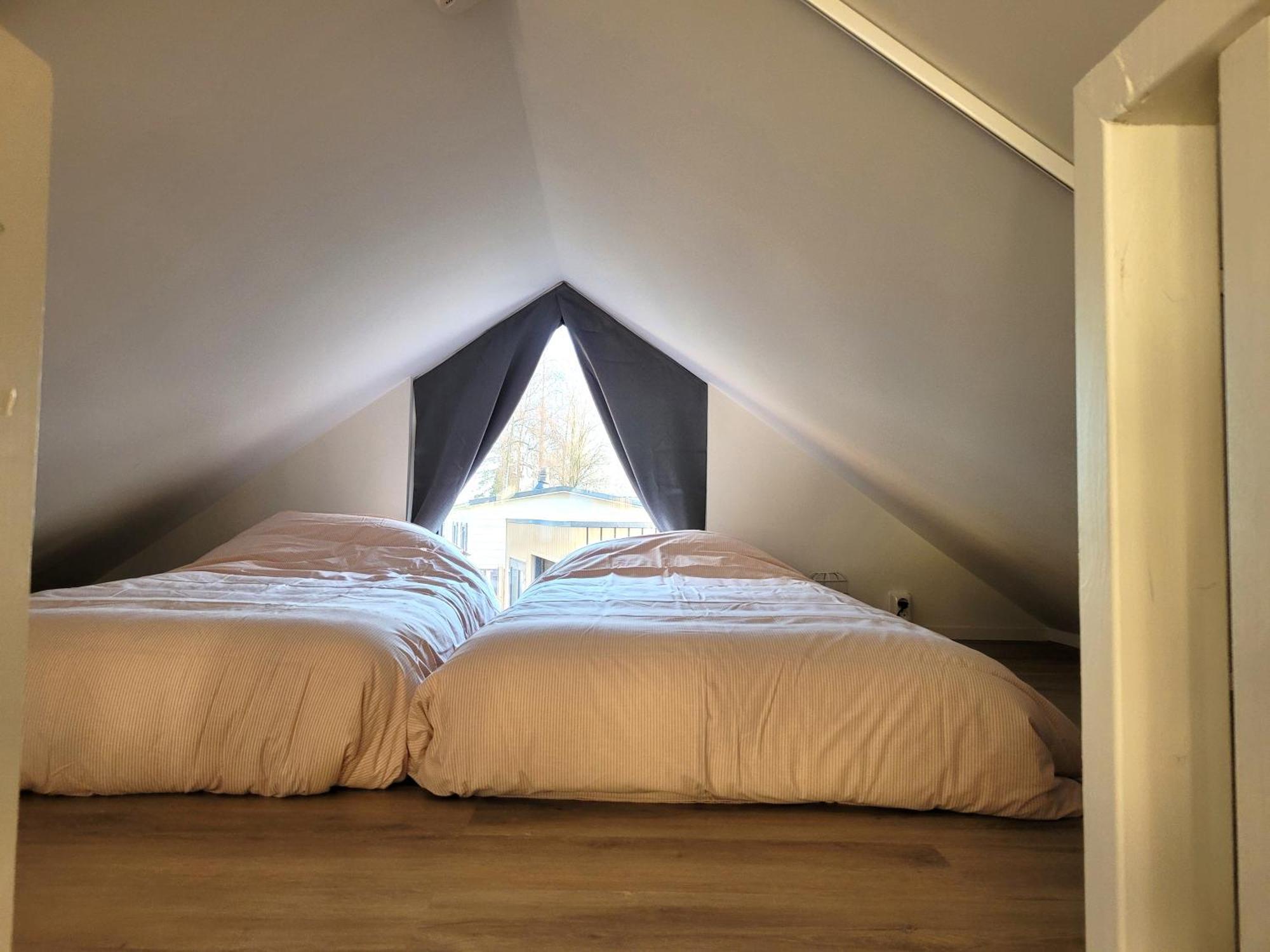 Chalet Tiny Zen House In With Private Sauna, Airco, Outdoor Swimming Pool, Wifi And 2 Bedrooms