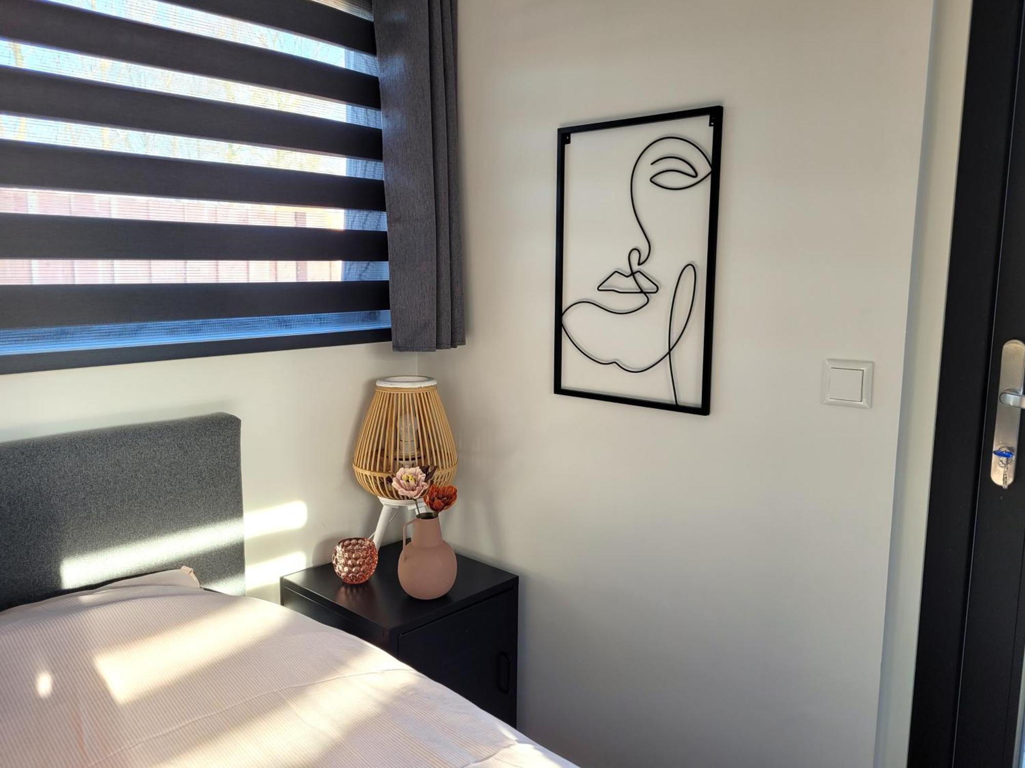 Tiny Zen House In With Private Sauna, Airco, Outdoor Swimming Pool, Wifi And 2 Bedrooms * Heinkenszand